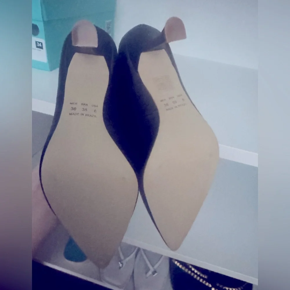 New Black leather pointed toe heels pumps size 6 preppy party wedding comfort